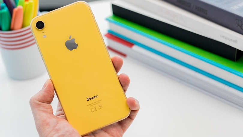 Apple iPhone XR Apple Review : 2021 UK
